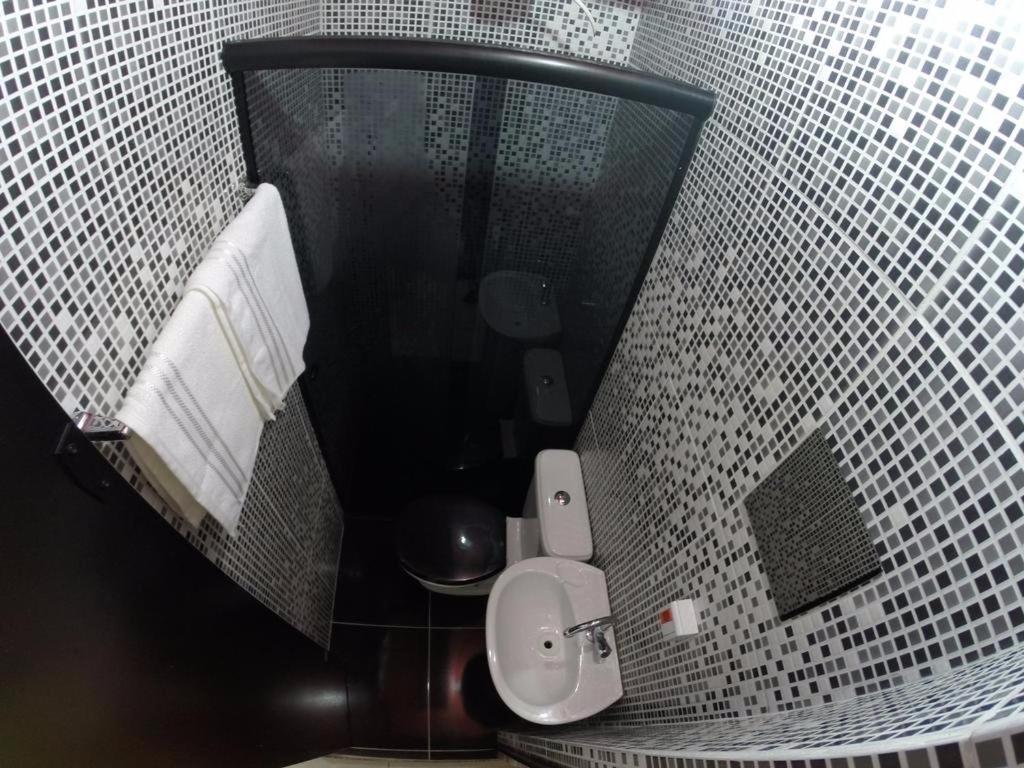 Estacao Hostel - Em Frente Ao Metro サンパウロ エクステリア 写真